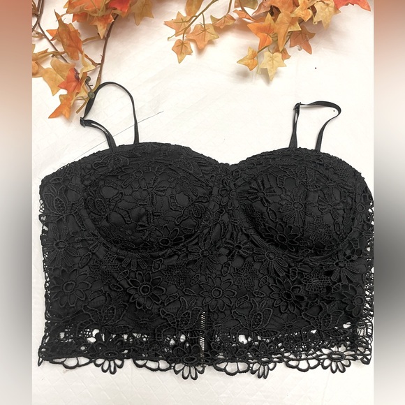 Acemi Black Lace Bra in Size large. Unadjustable Zippered back. - Picture 1 of 9